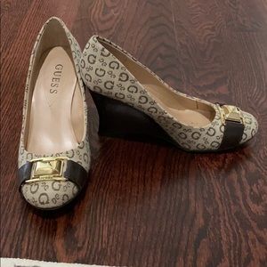 Guess wedges